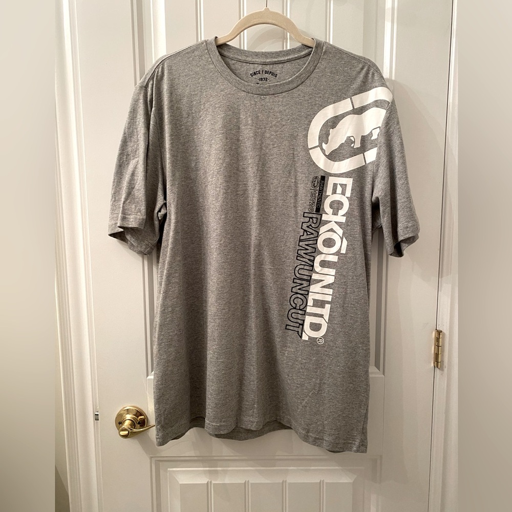 NWOT ECKO Unlimited Men's Sz Large Grey Short Sleeve T-Shirt w/White Logo Front